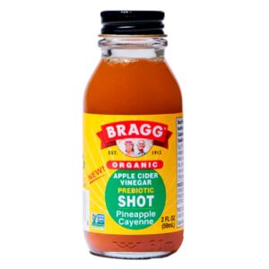Shot De Vinagre De Manzana Con Piña Y Pimentón Bragg 2 Onz