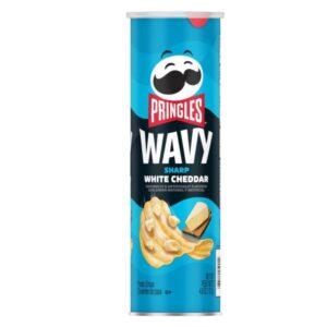 Papitas Sabor a Queso Blanco Wavy Sharp Pringles 137 Gr